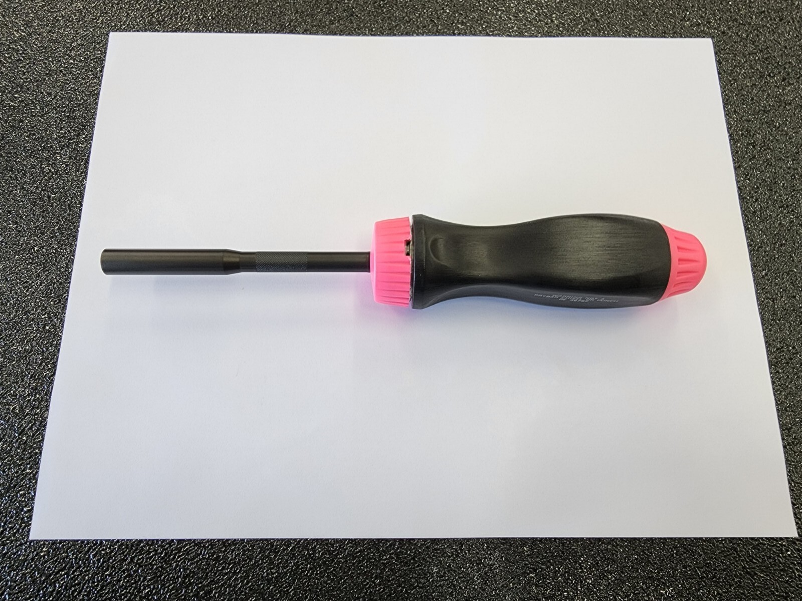 Snap-on Tools USA NEW BLACK & PINK Ratcheting Screwdriver w/Bits SSDMR4B