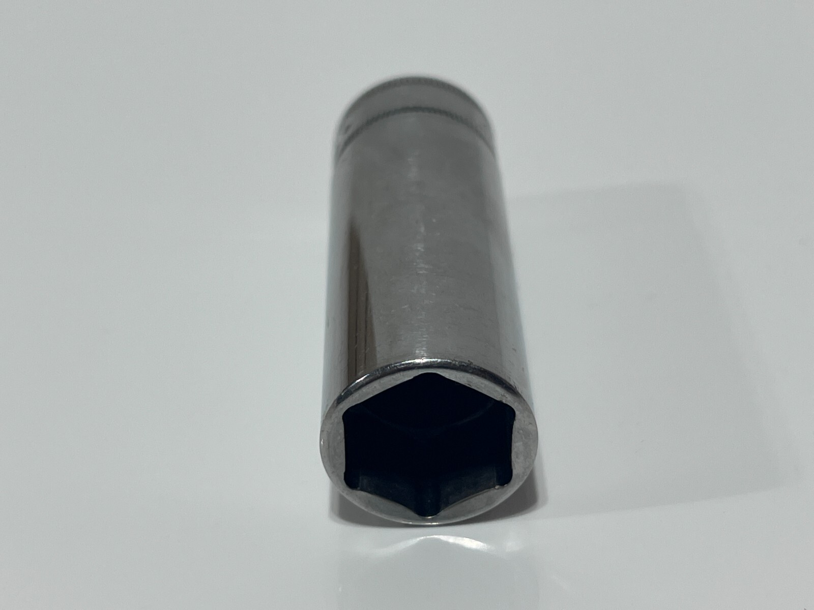 Snap-On Tools USA SFSM18 Metric 18mm Deep Chrome Socket – 3/8″ Drive – 6 Point