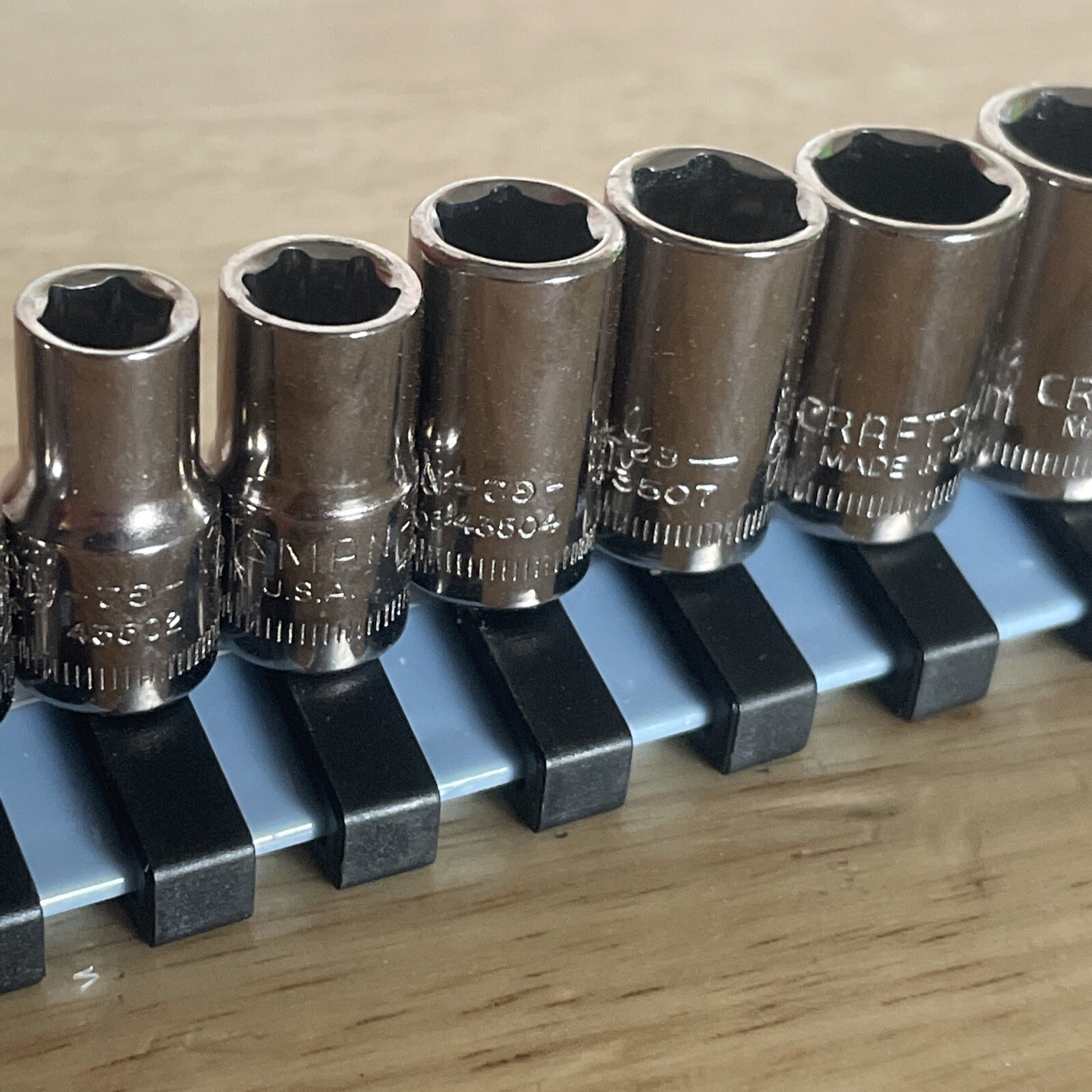 Craftsman USA 1/4″ Dr. 6 Pt Shallow 12 Pc Metric Socket Set 4-14mm Inverted G2