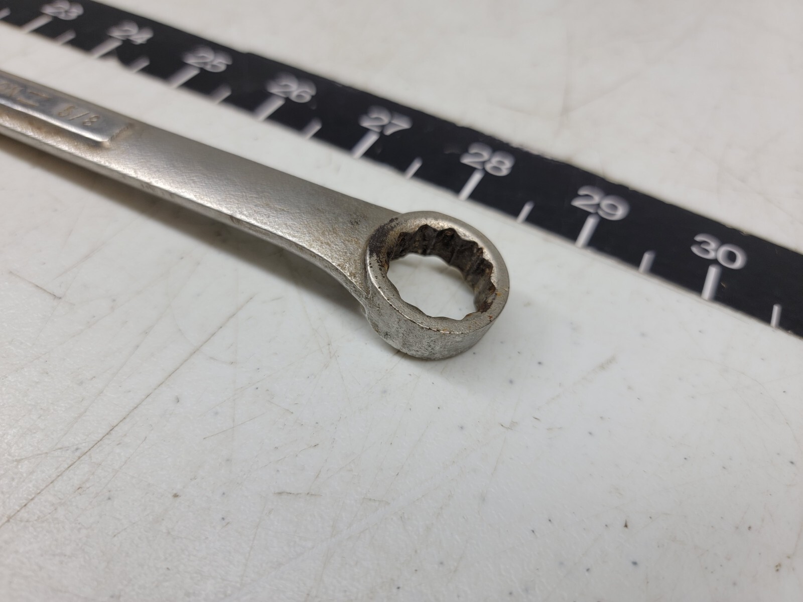 Craftsman Tools USA 43924 -VV- 9/16in. x 5/8in. 12-Point Double Box End Wrench