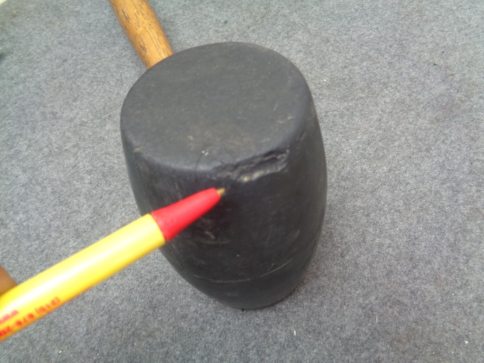 Ken-Tool T32 Rubber Mallet – 17″ Tire Hammer – 2 lb. Head