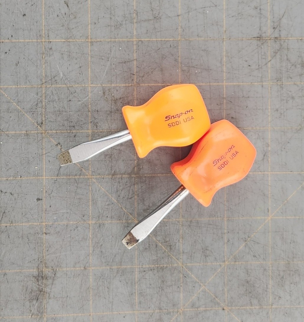 Snap On Tools Stubby Screwdriver Set PAIR of SDD1 ORANGE Hard Handle VINTAGE