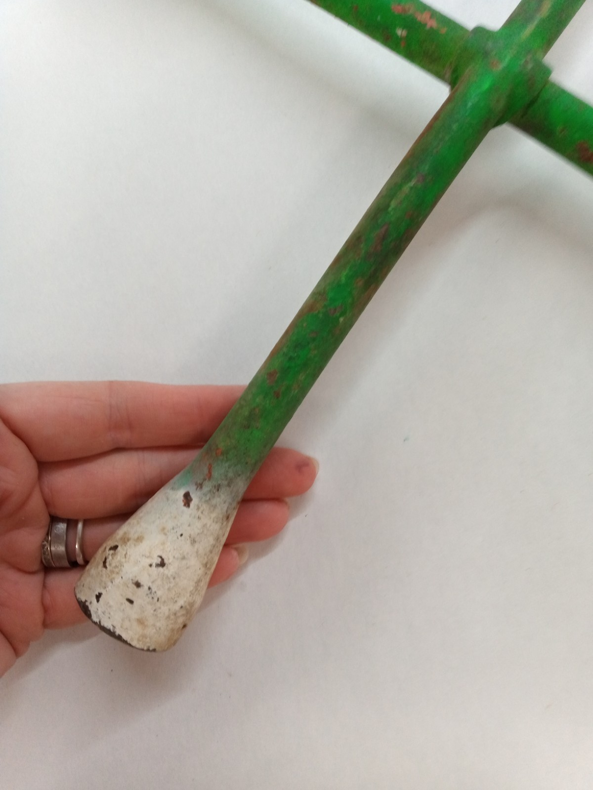 Vintage Unbranded 4-Way Lug Wrench Green & White