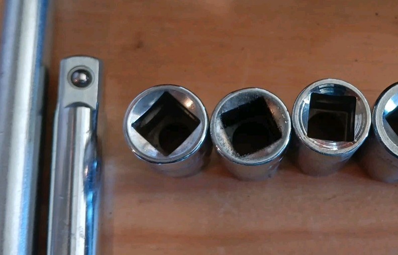 Pro America 1/2″ Drive 17 Piece Socket Set Made In USA