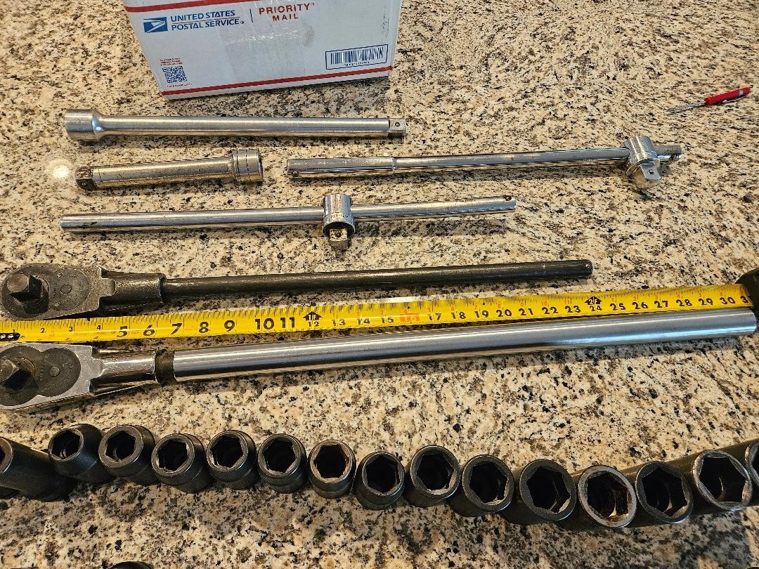 Snap On 3/4 Drive, Sockets, Ratchets, T Bars, & Extensions READ BELOW. 65 Pieces