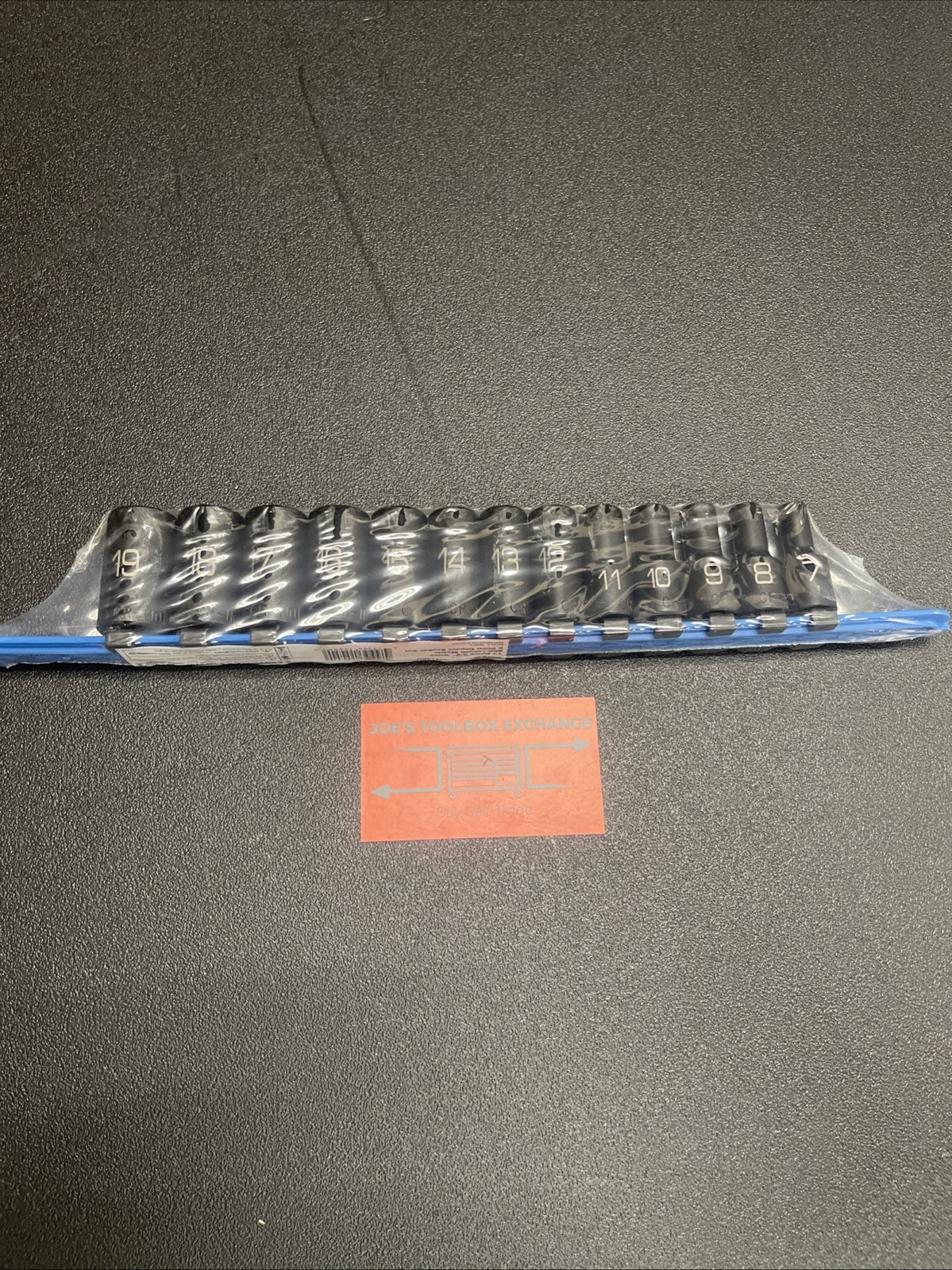 Matco Tools SBIPM136V 13 Piece 3/8″ Drive Metric 6 Point Mid Length Socket Set