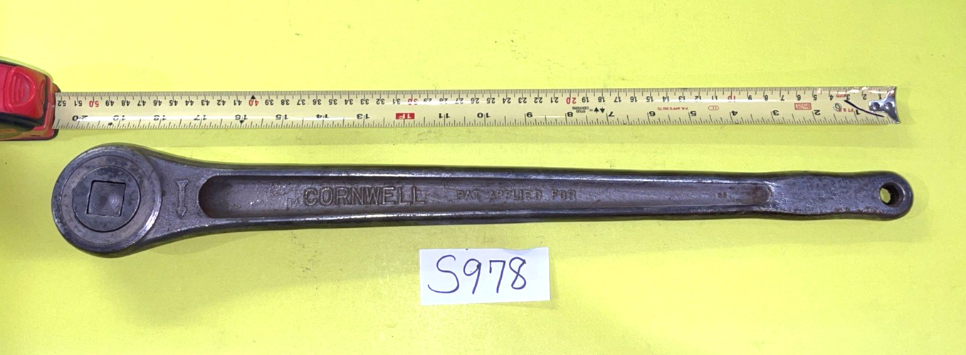 CORNWELL TOOLS VINTAGE 3/4 DRIVE RATCHET 20 INCH HAS ON OFF PUSH TYPE NUB