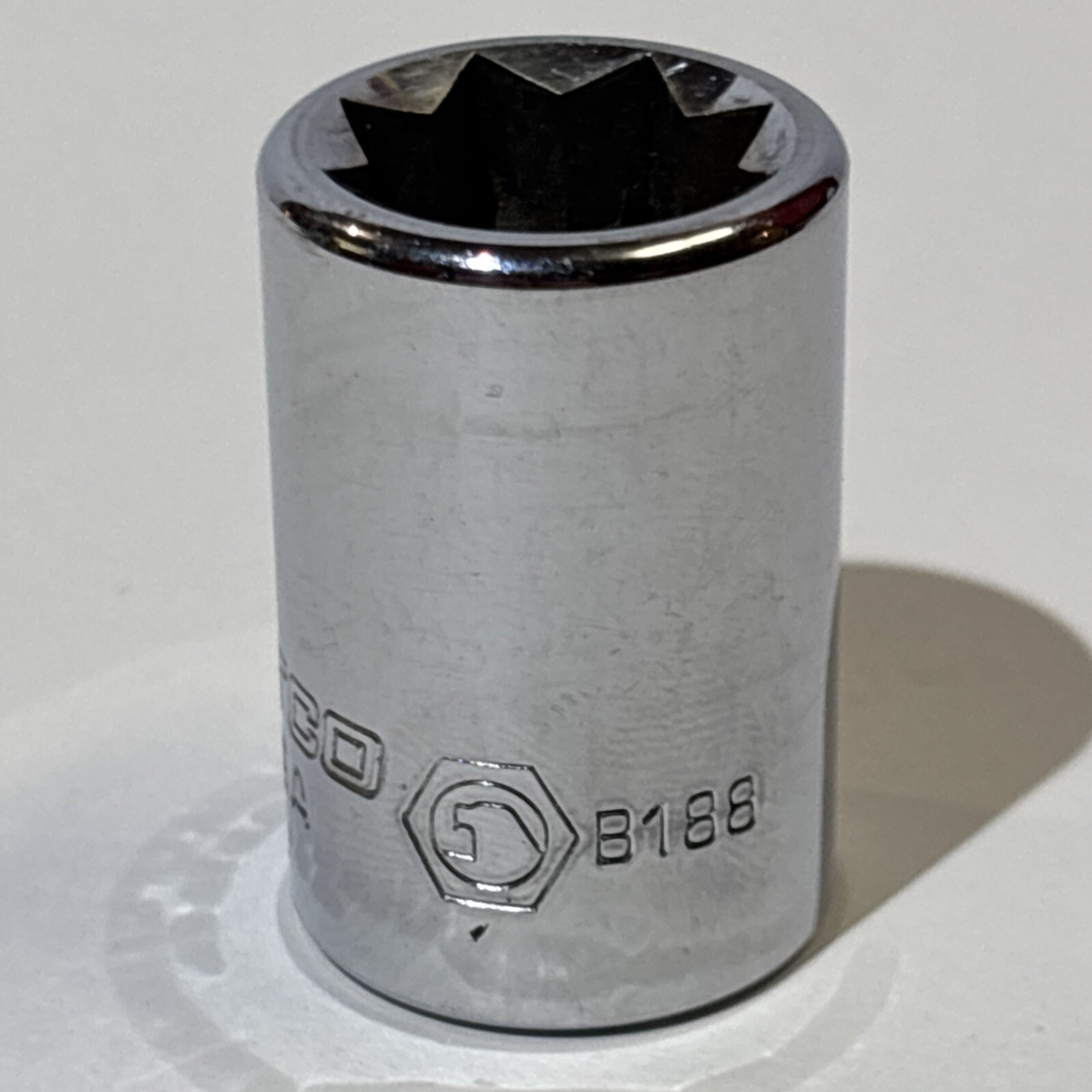 Matco 9/16″ Shallow Socket 3/8″ Drive 8 Point Double Square B188 USA
