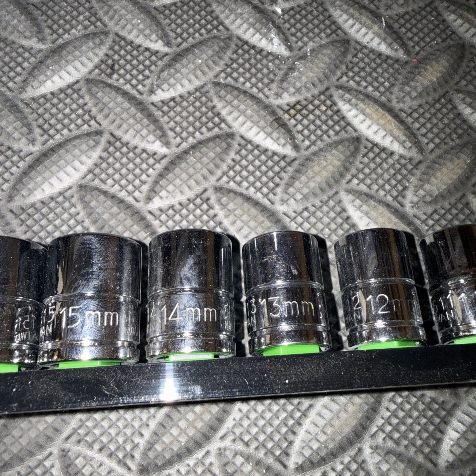 Williams 3/8 Metric Shallow 11pc 9-19mm Socket Set With Abs Rail