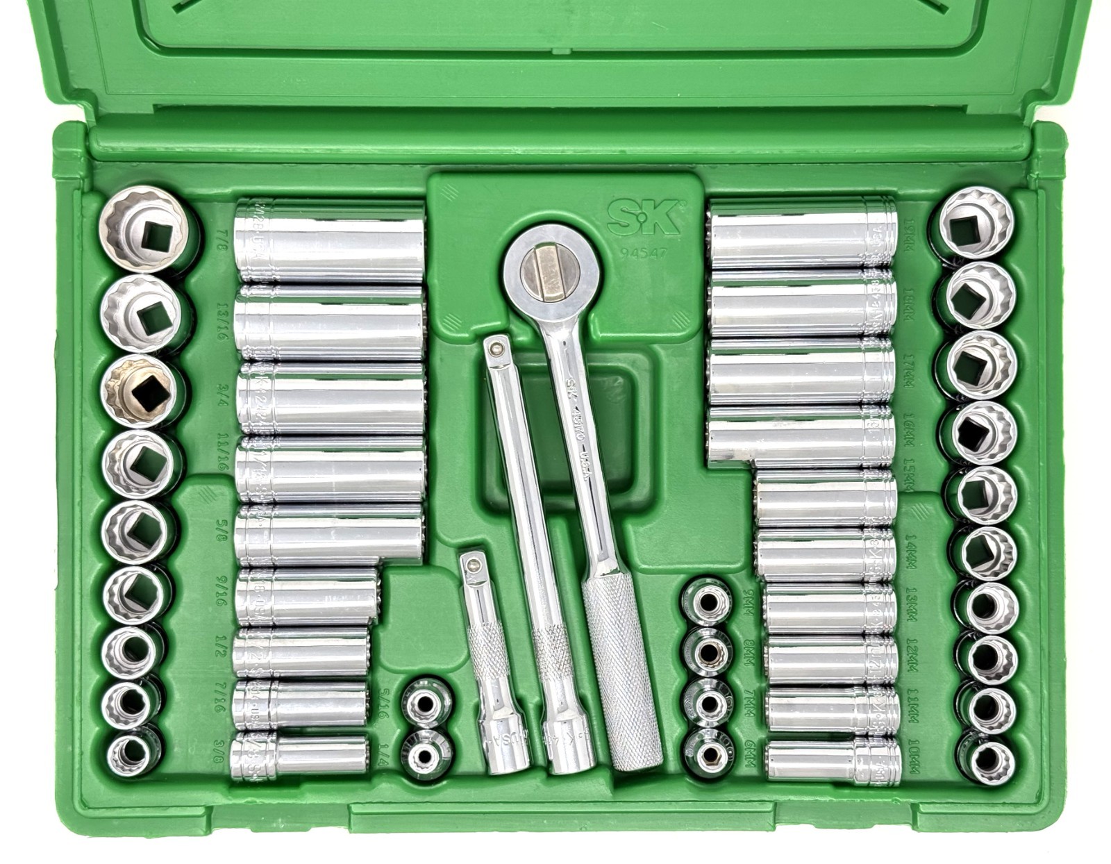 SK 94547-12 3/8″ 47 Piece 12 Pt Standard & Deep Metric & SAE Socket Set