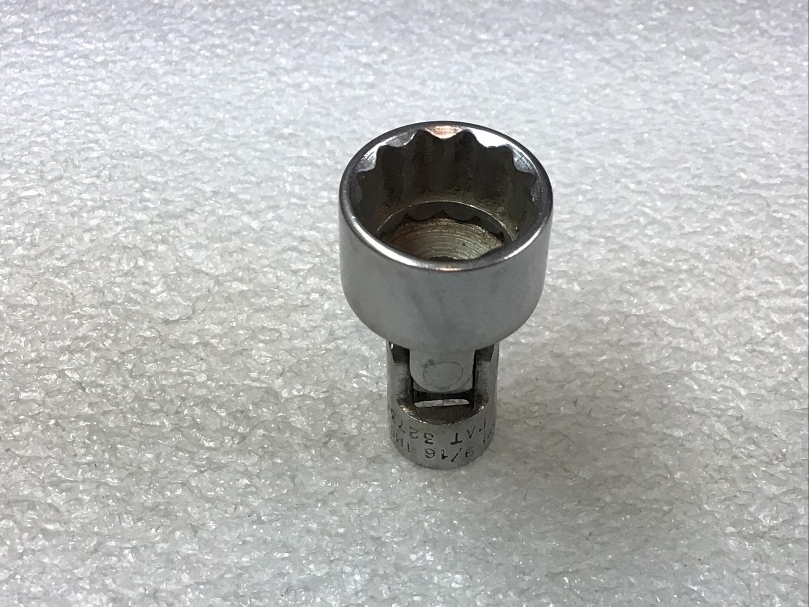 Snap On TMU181 – 9/16”, SAE, 1/4″ Dr., Chrome, 12Pt., Swivel Socket-USA-NICE-