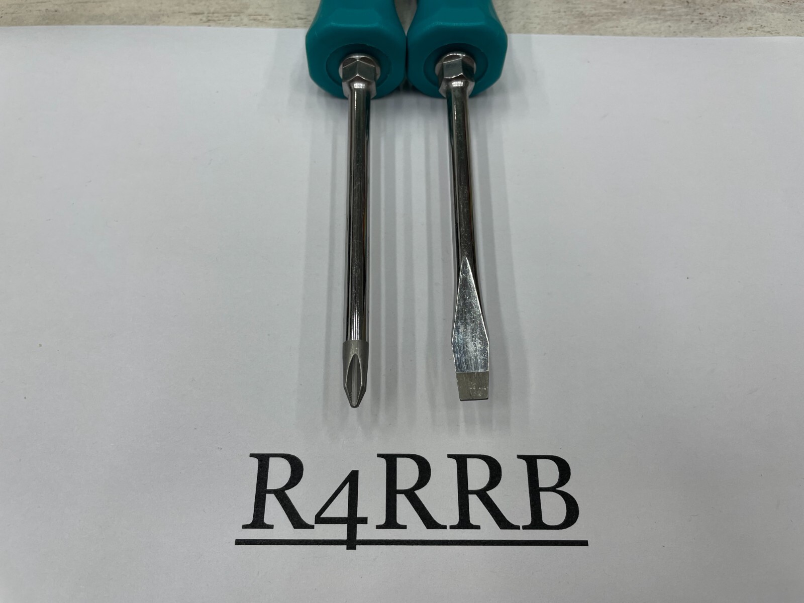 Snap-on Tools USA NEW 2pc TEAL Hard Handle Flat Phillips Head Screwdriver Set