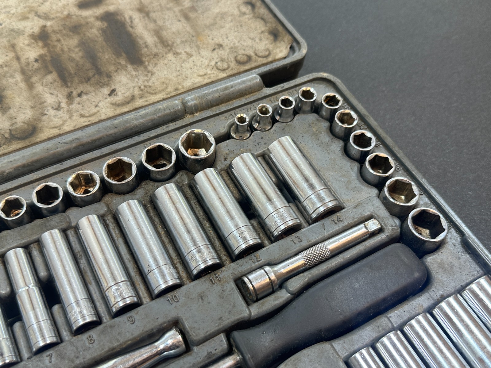 Matco Tools Silver Eagle 1/4″ Drive 50 Piece Chrome Master Socket Set SAE Metric