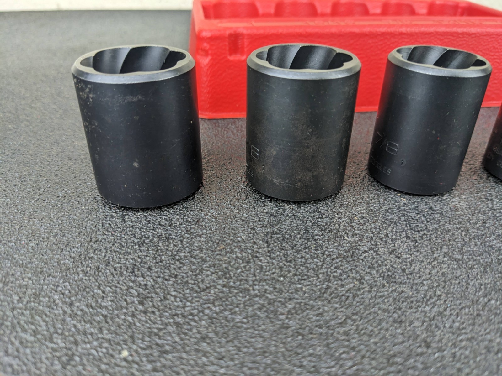 #bp378 Blue Point 305TTWYA 1/2″ Shallow Twist Impact Turbo Socket Set 3/4″ – 1″
