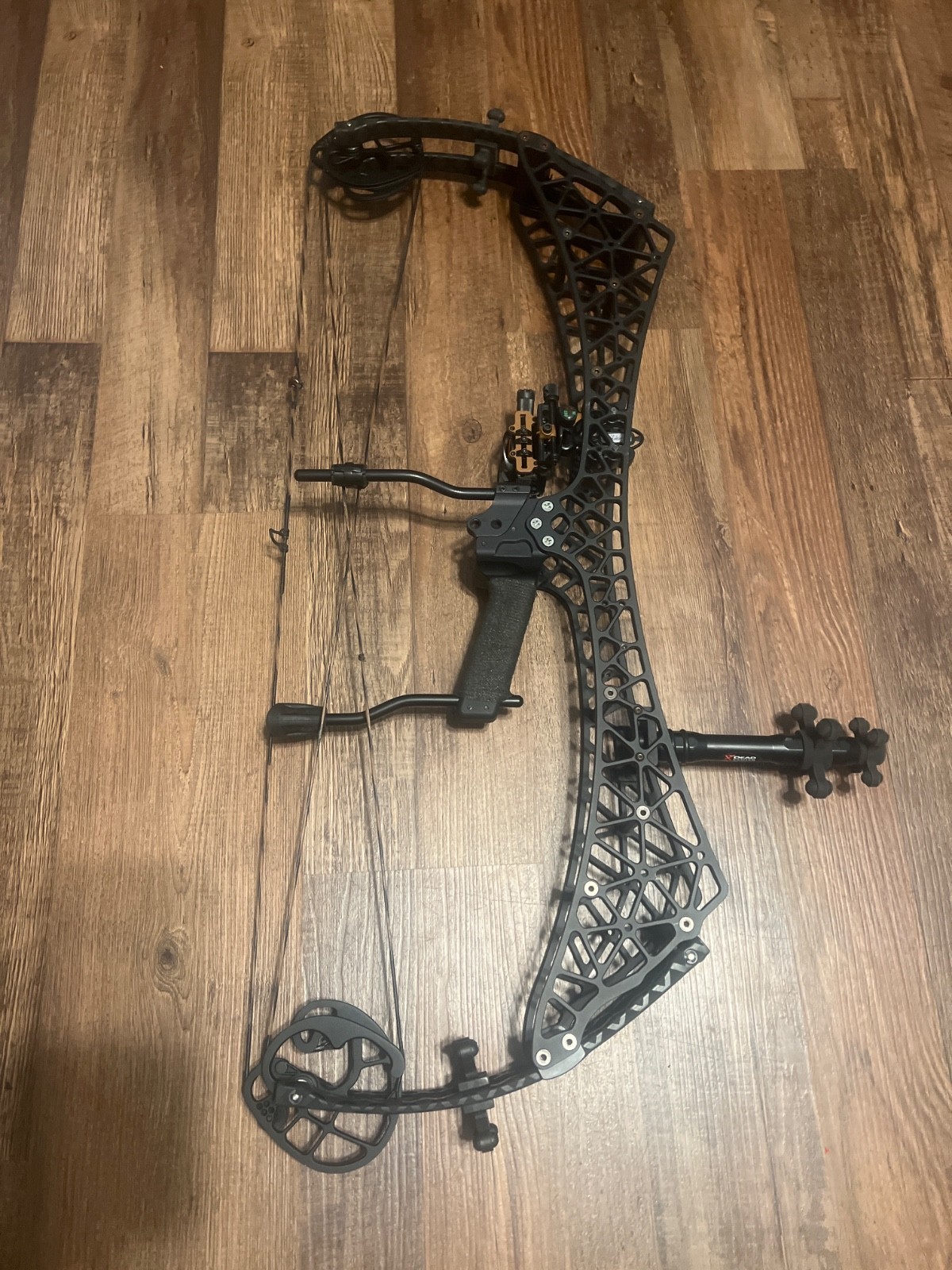 Gearhead Achery T30 aluminum compound hunting bow.