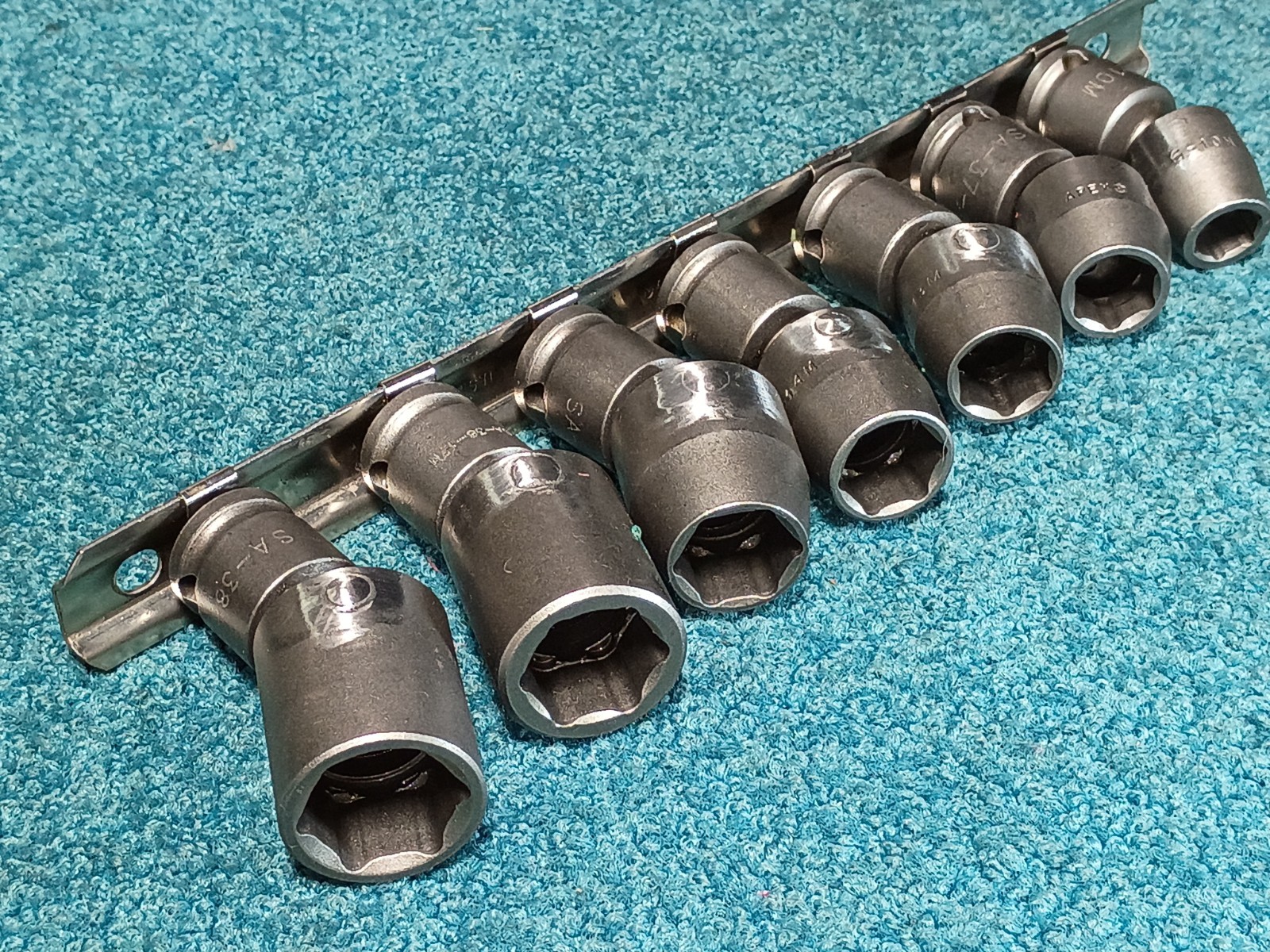 Apex APU37M Precision Universal Metric Elbow Socket Set 3/8″ Drive 10-18mm