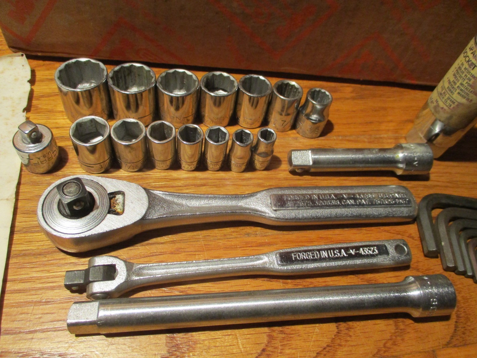 Sears Craftsman USA 31 Piece Tool Socket Set 33235 in The Moore Co. box