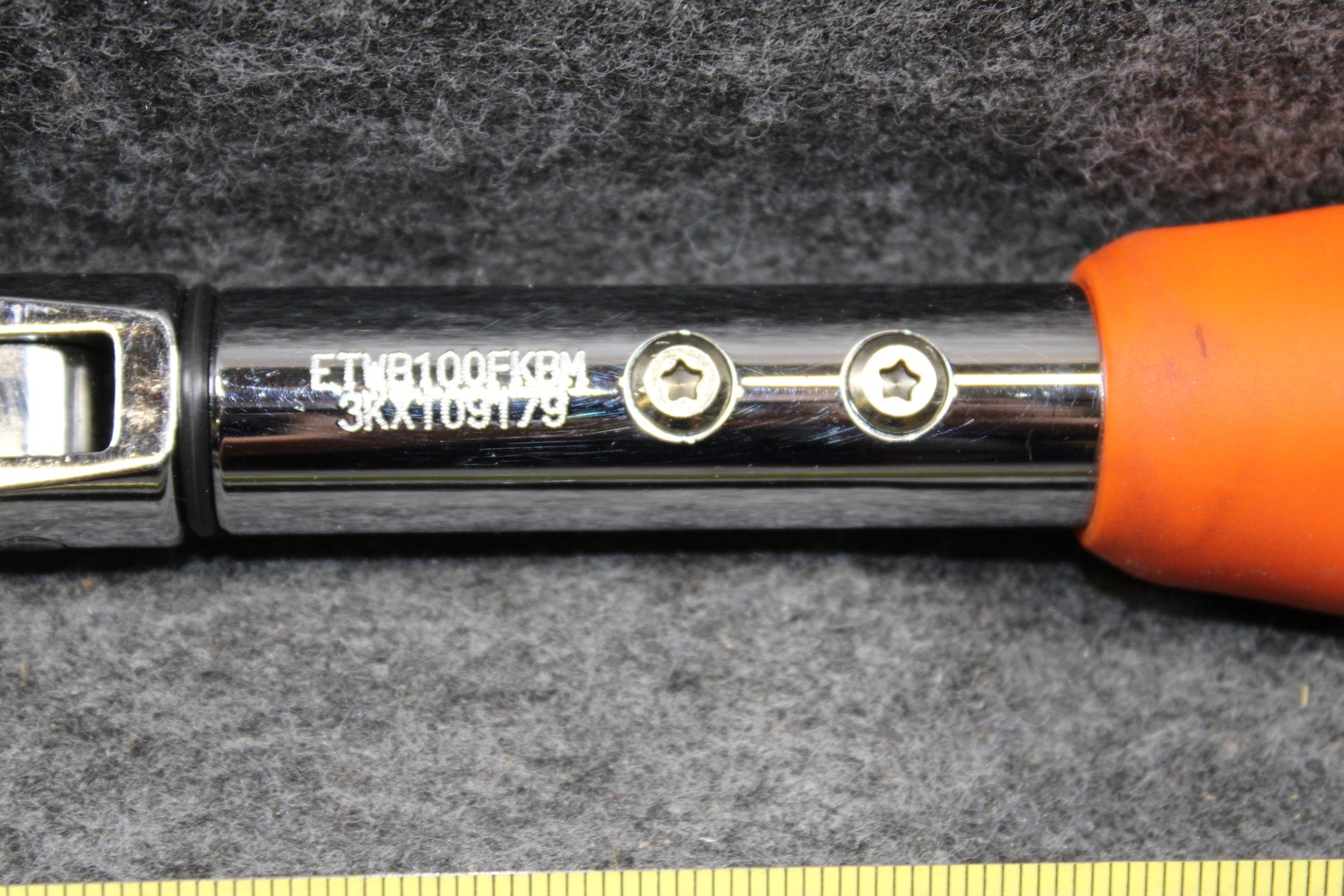 Matco Tools ETWB100FKBM 3/8″ Digital Torque Wrench 10-100LB/FT (463918)