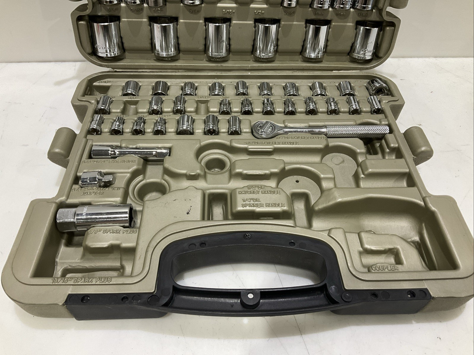 DR SOCKET JZ0028TA SET 1/4 IN, 3/8 IN, AND 1/2 IN 116 PIECE – INCOMPLETE SET
