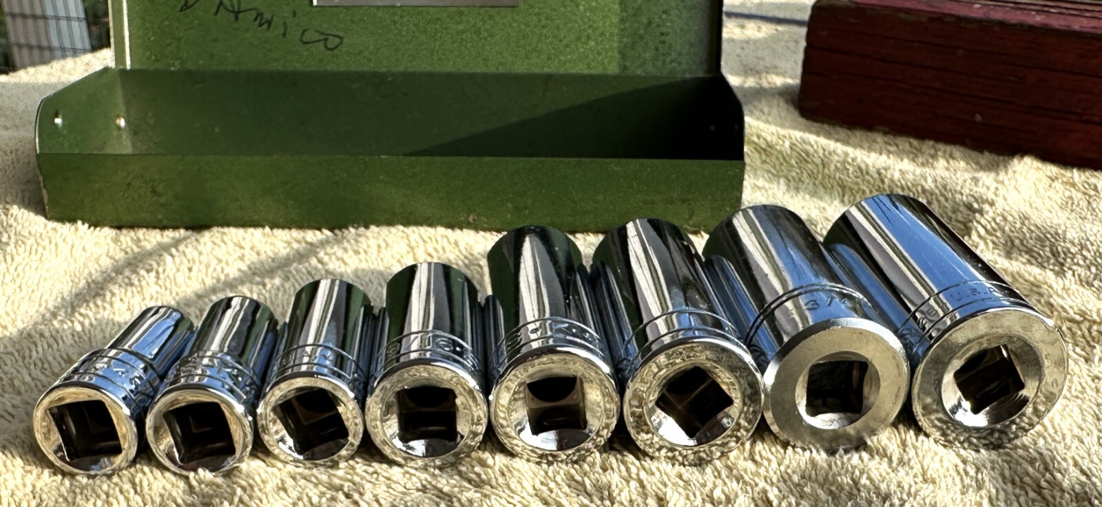 S-K PROFESSIONAL TOOLS 8 PC 3/8 INCH DRIVE SAE SOCKET SET NO. 404 SERIES