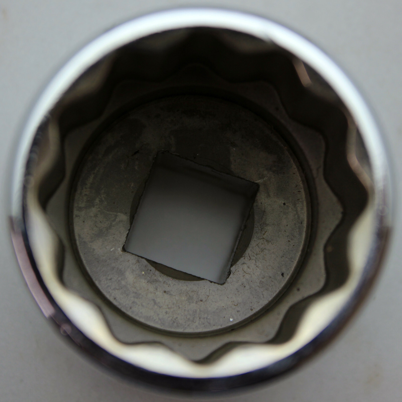 SNAP-ON 1/2″ Drive 30mm 12-Point Socket SWM301 Made in USA