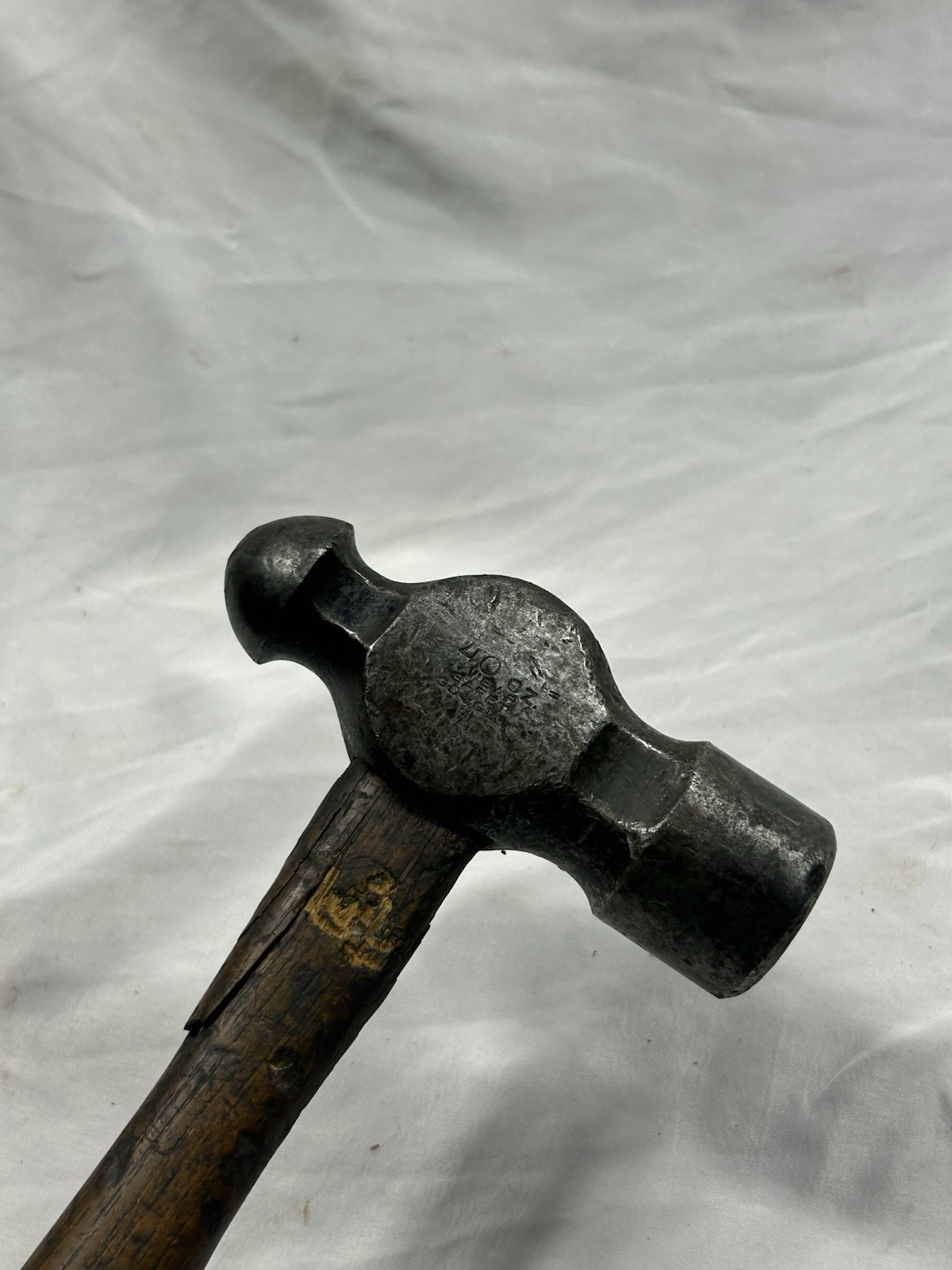SNAP-ON BP 240 40oz. 16″ Ball Peen Hammer Octagon Hickory Handle Great Condition
