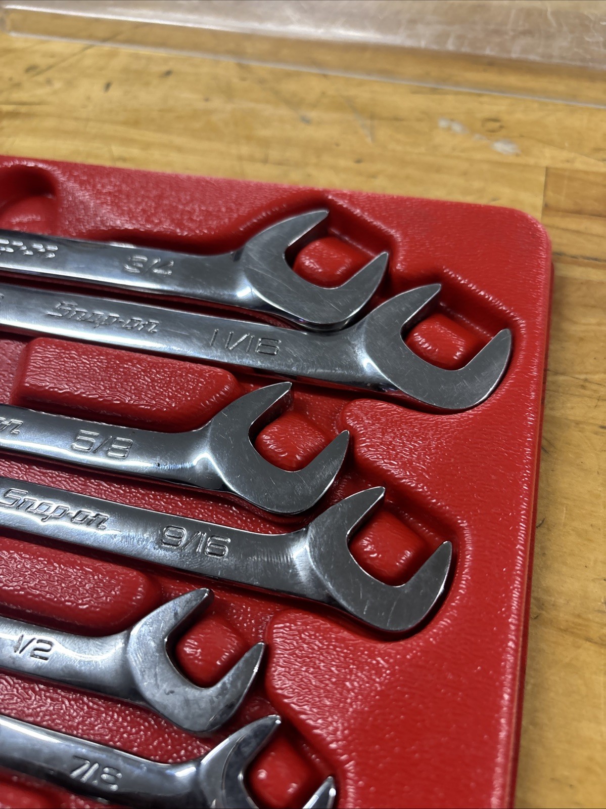 Snap On 7 Piece SAE Four-Way Angle Head Open-End Wrench Set VS807B