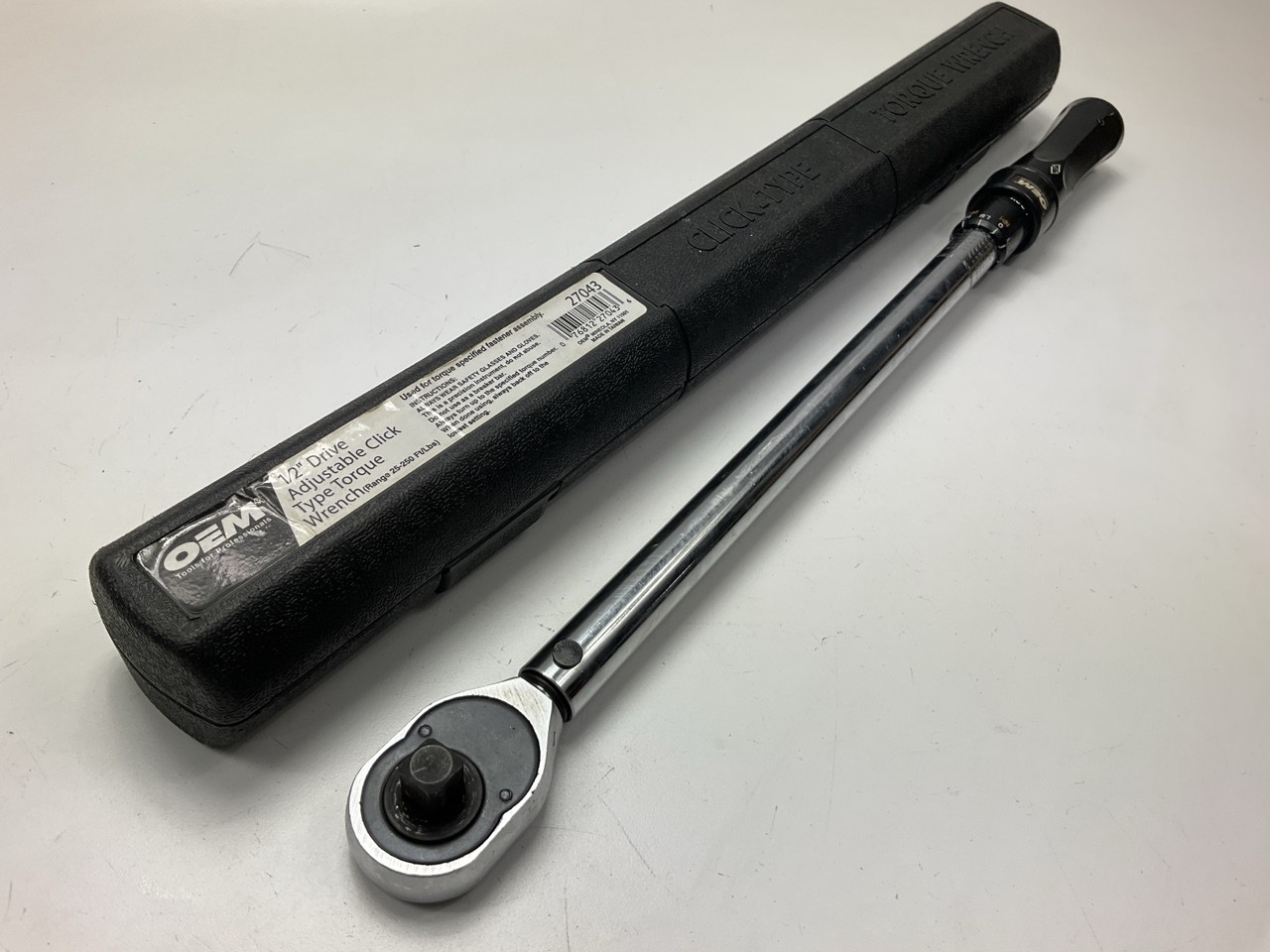 USED #13 – OEM Tools 1/2″ Drive Click Type Torque Wrench (30-250 Ft Lb)