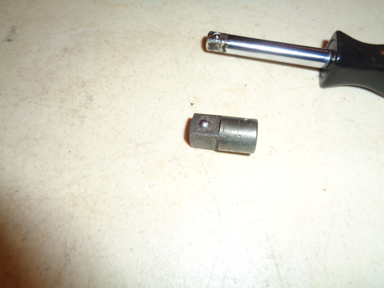 Snap-on Tool TM4A Hard Handle 1/4″ Standard Shank Driver, M-2-G, A-3-G Adapters