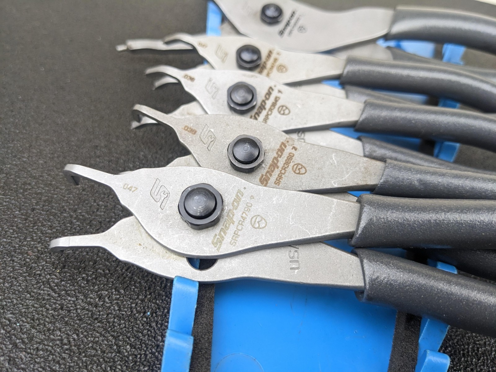 #bo022 Snap-On Tools 5-Piece Snap Ring Pliers Set Dark Titanium Gray SRPCR105DT