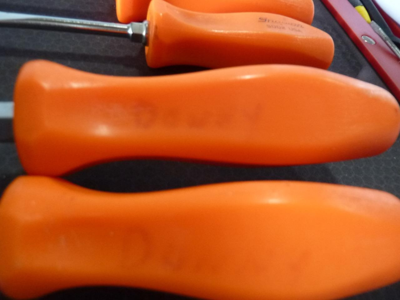 SNAP-ON TOOLS 8-PIECE ORANGE HANDLED SCREWDRIVER SET – FREE SHIPPING