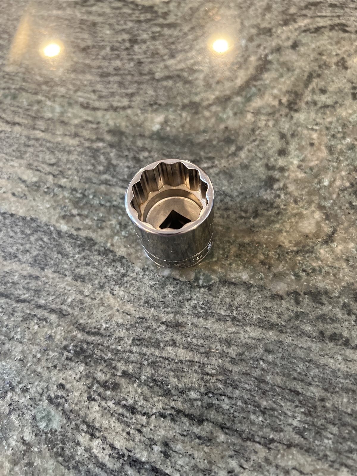 Snap-On f301 15/16″ 3/8 drive sae shallow 12 point socket