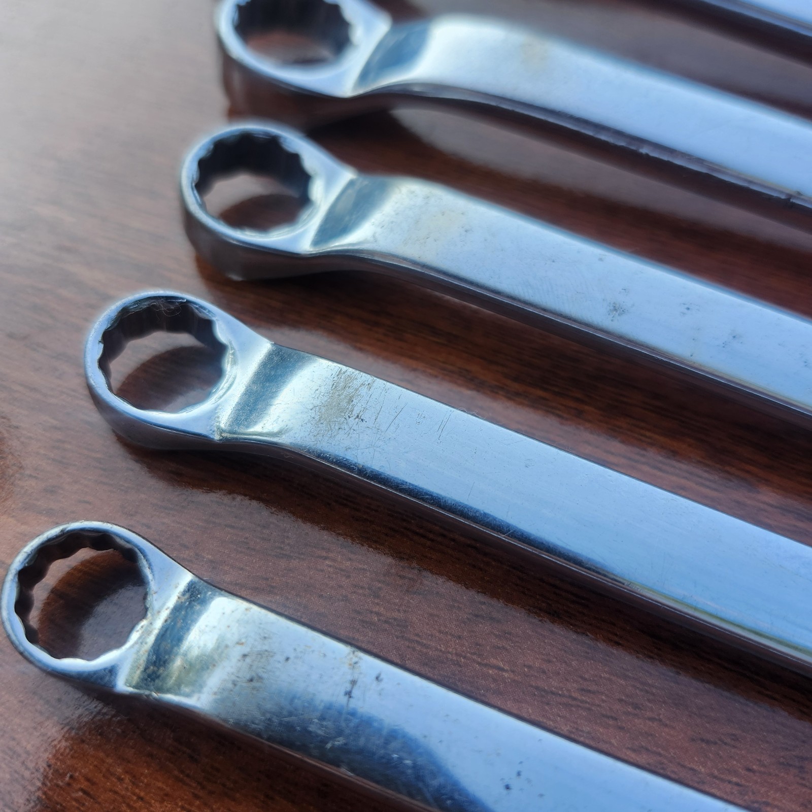 Snap On XBM1011-1719 10-19mm 12 Point 6 Piece 10° Offset Box End Wrench Set USA