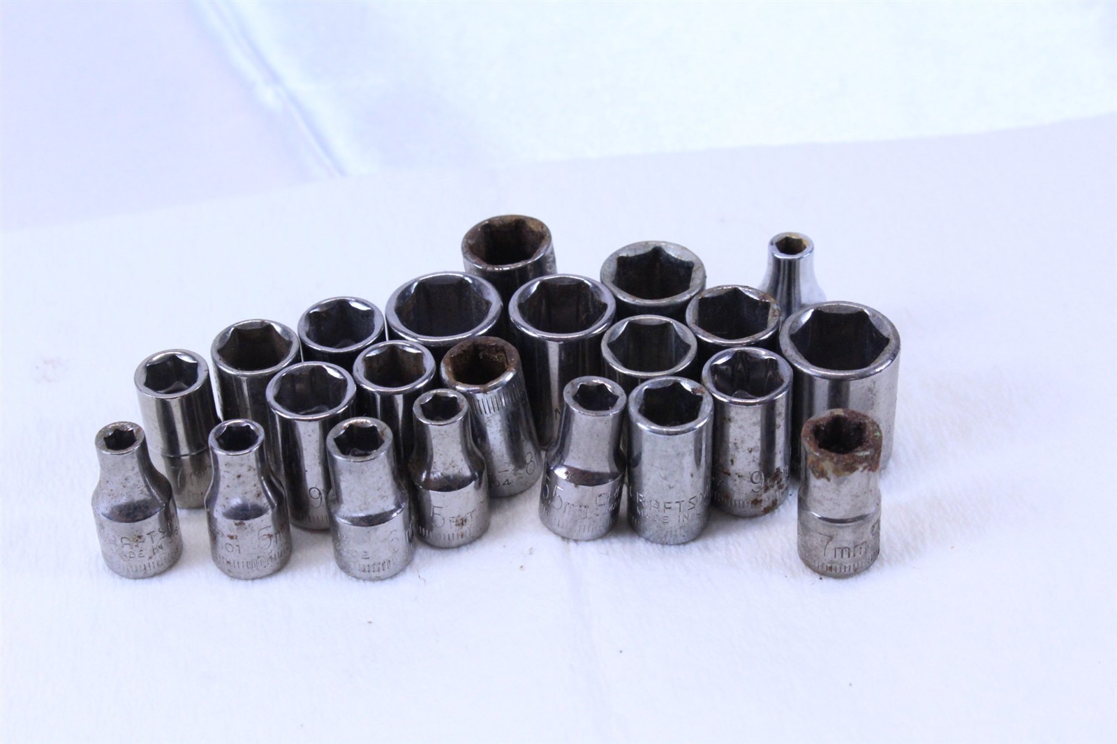 Set of 22 Misc Metric 1/4″ Drive Sockets Not a Complete Set