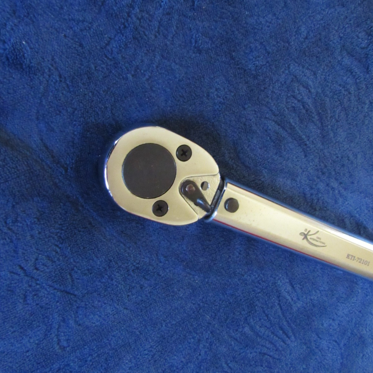 K TOOL INTERNATIONAL KTI-72101 1/2″ Drive Torque Wrench with Case