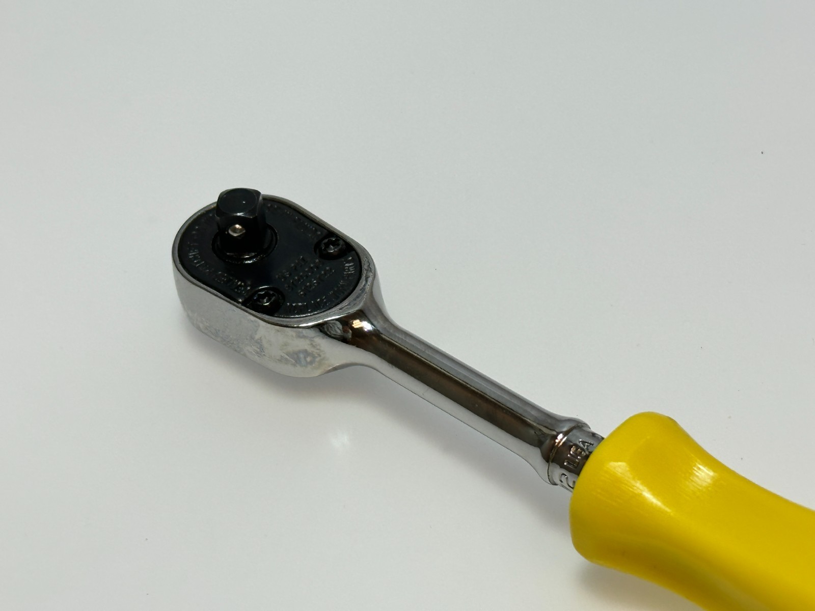 Snap-on Tools USA 1/4″ Drive CLASSIC YELLOW Hard Grip Handle Ratchet – THLD72Y