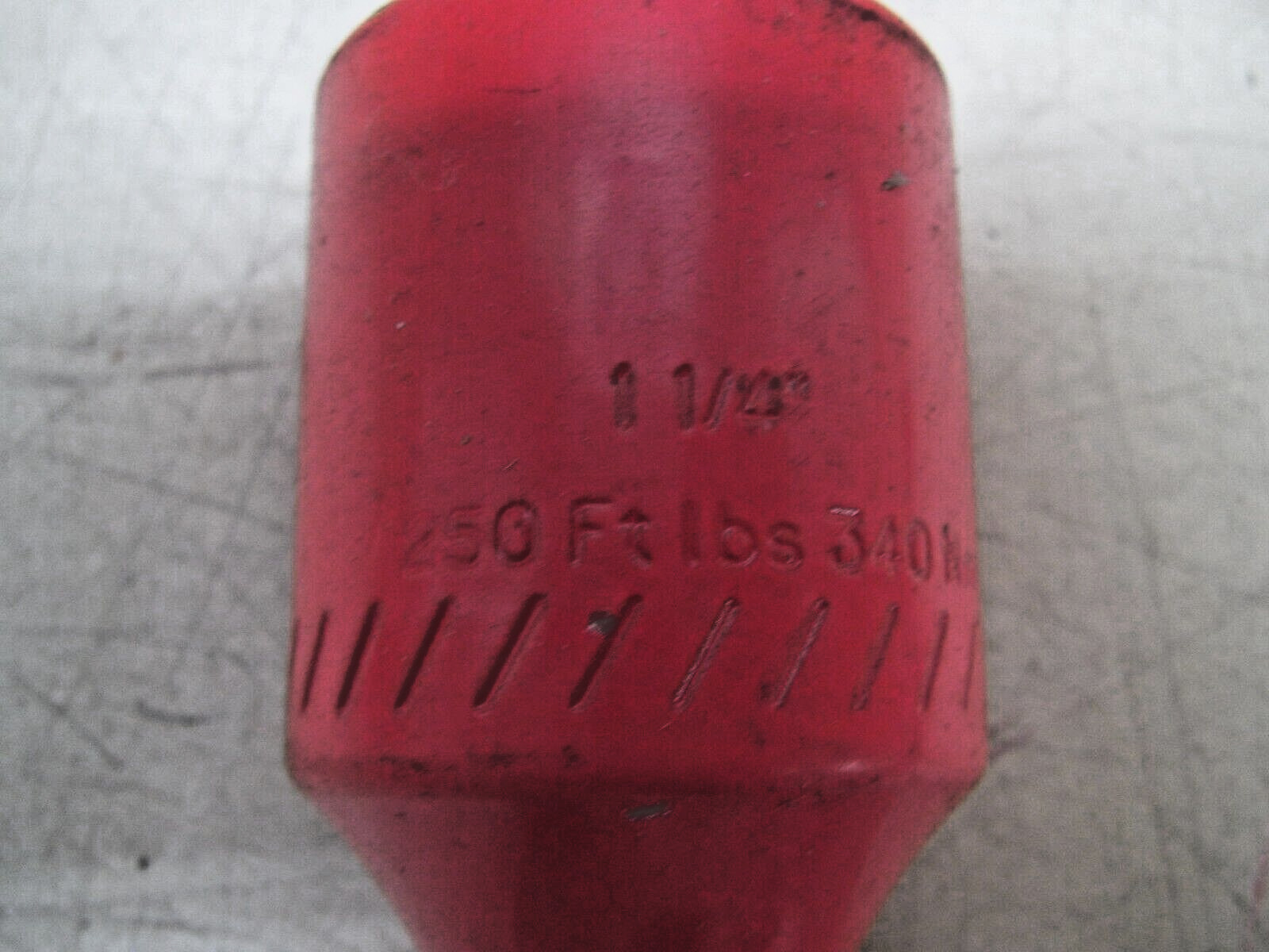 NEW Accutorq ACC20-3918 3/4″ Drive 1-1/4″ 250 Ft-lbs 340Nm Torque Bar Socket Red