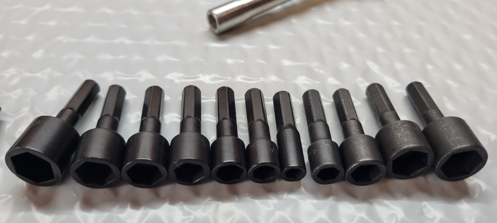 NEW Craftsman 43373 Magnetic Bit Driver w/16 Piece Bit Set