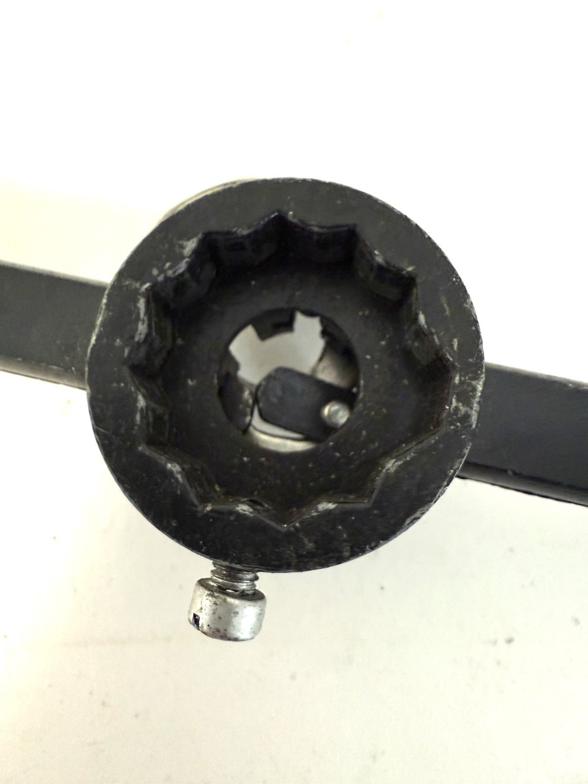 Snap-On Tools USA 1″ Double-Hex Self-Centering Threading Die Stock Handle TD10A