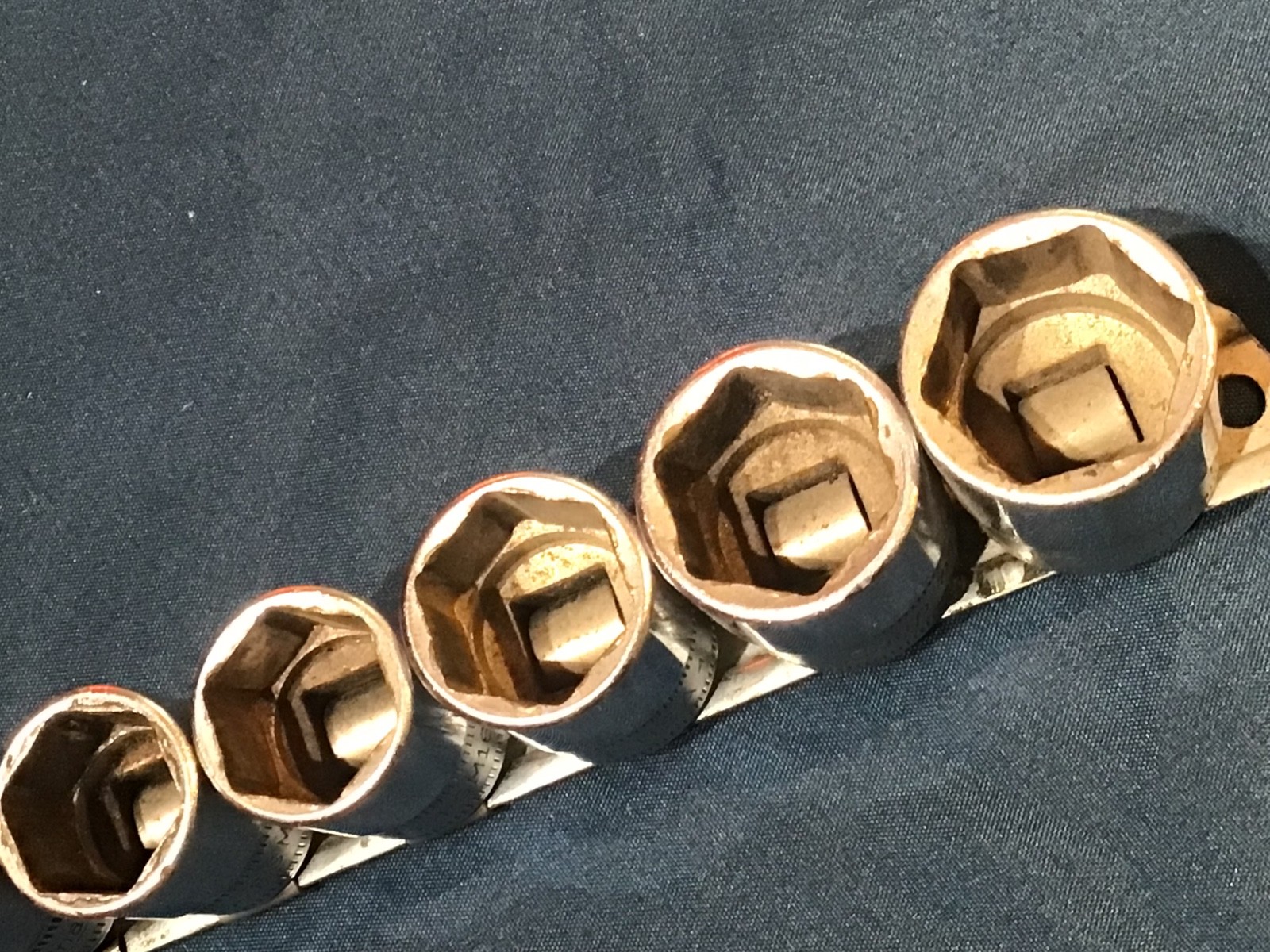 Vintage Set of x12 SNAP-ON METRIC SOCKETS 6pt #8-9-10-11-12-13-14-15-16-17-18-19