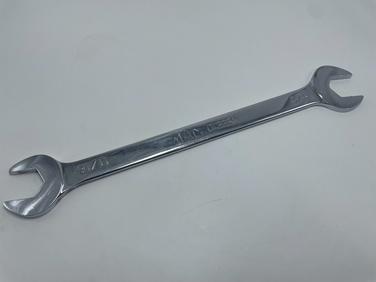 Mac Tools DT2224 6-Point SAE Low Torque Wrench 11/16″ x 3/4″