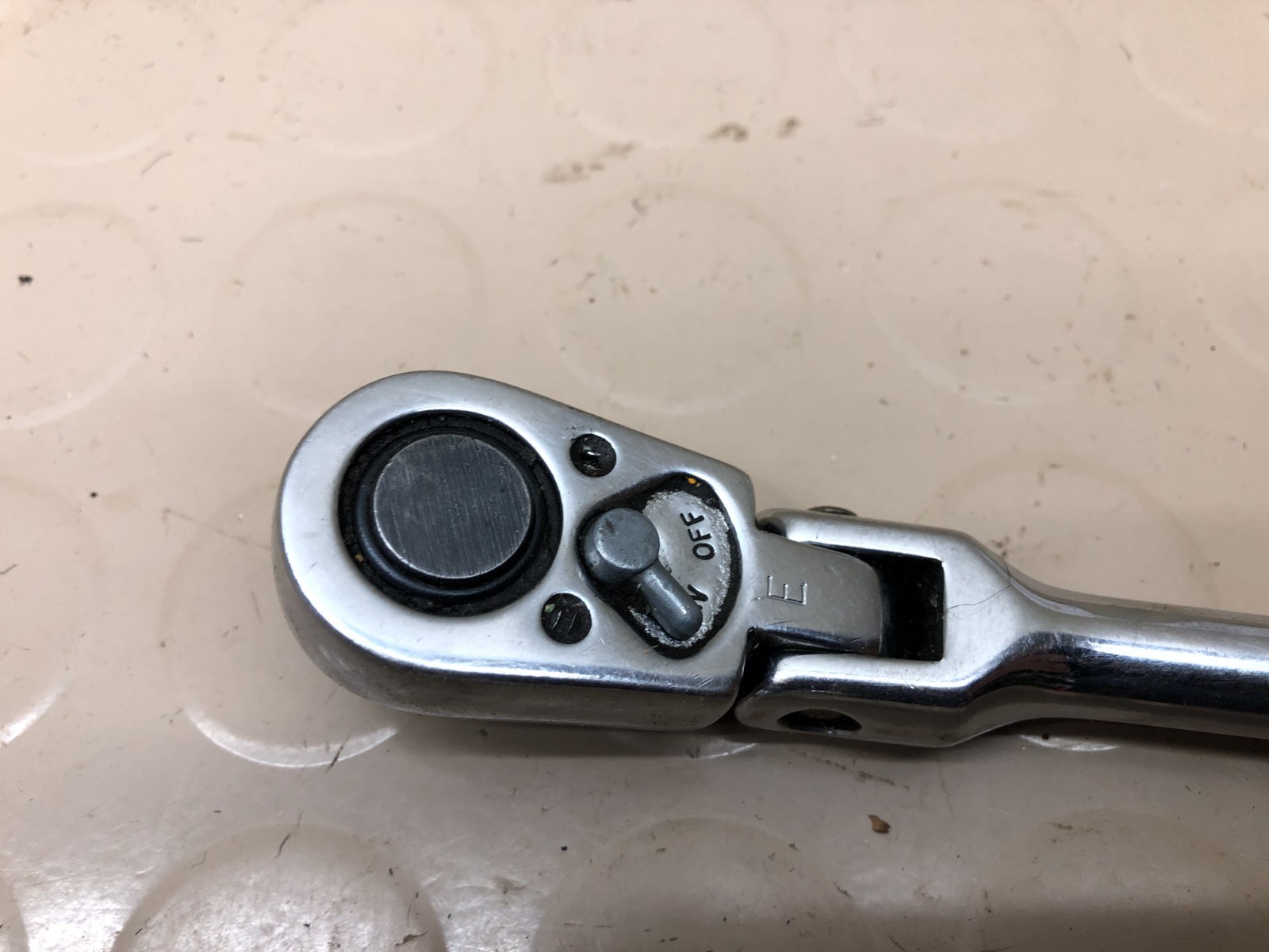 Snap On 3/8″ Drive 11″ Long Flex Head Socket Ratchet Model F731
