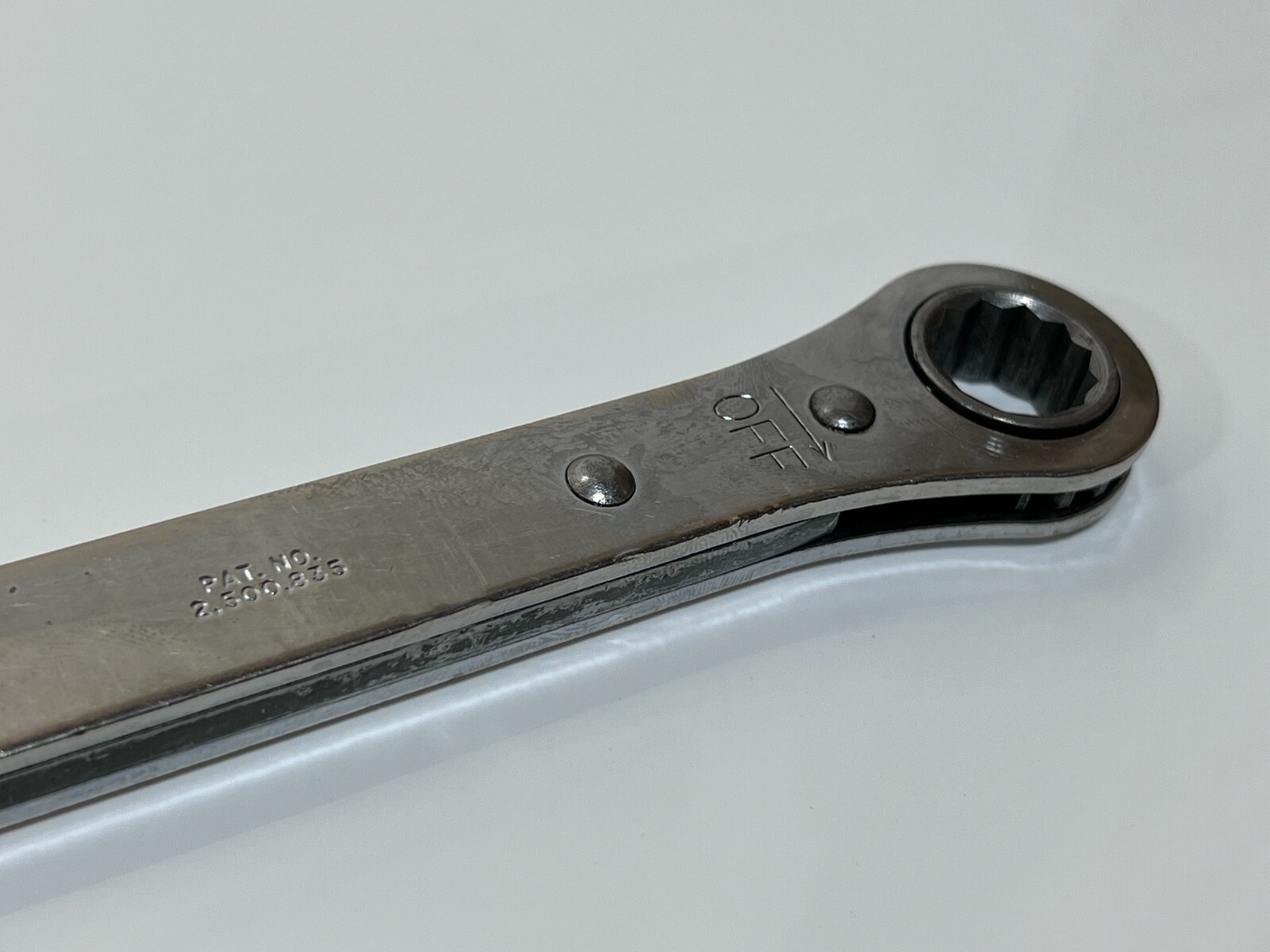 PROTO No. 1194 SAE 5/8″ x 11/16″ Box-End Ratcheting Wrench – 12 Point – USA Made