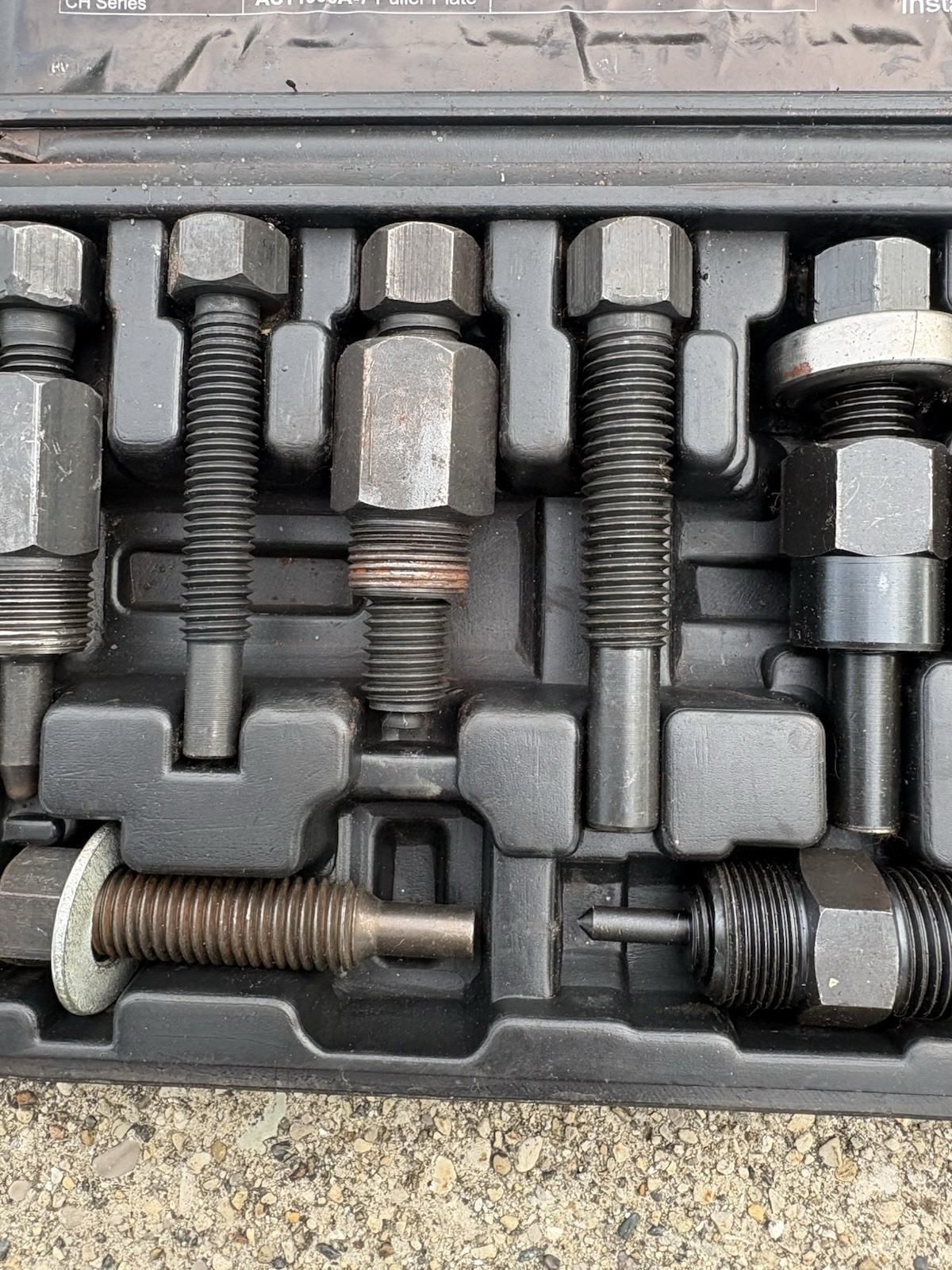 Snap-on ACT1300A Deluxe A/C Clutch Hub Puller Installer Set