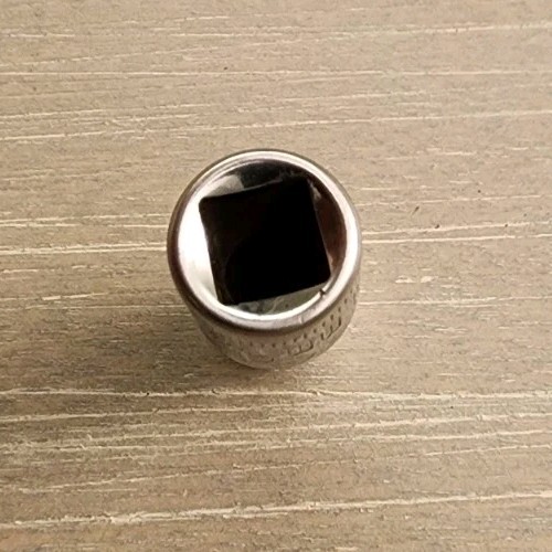 Craftsman USA 4mm Socket 6 Point 1/4″ Drive G 43505 (Bottom Knurl)