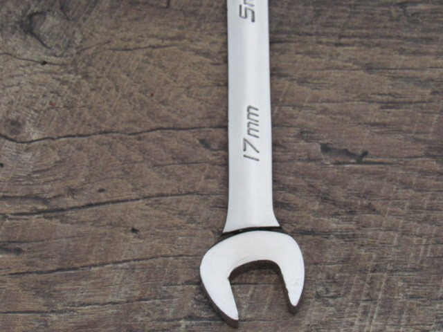 SNAP ON 17MM OEXM170B 17MM OPEN END 12 POINT BOX END COMB. WRENCH 17 MM USED