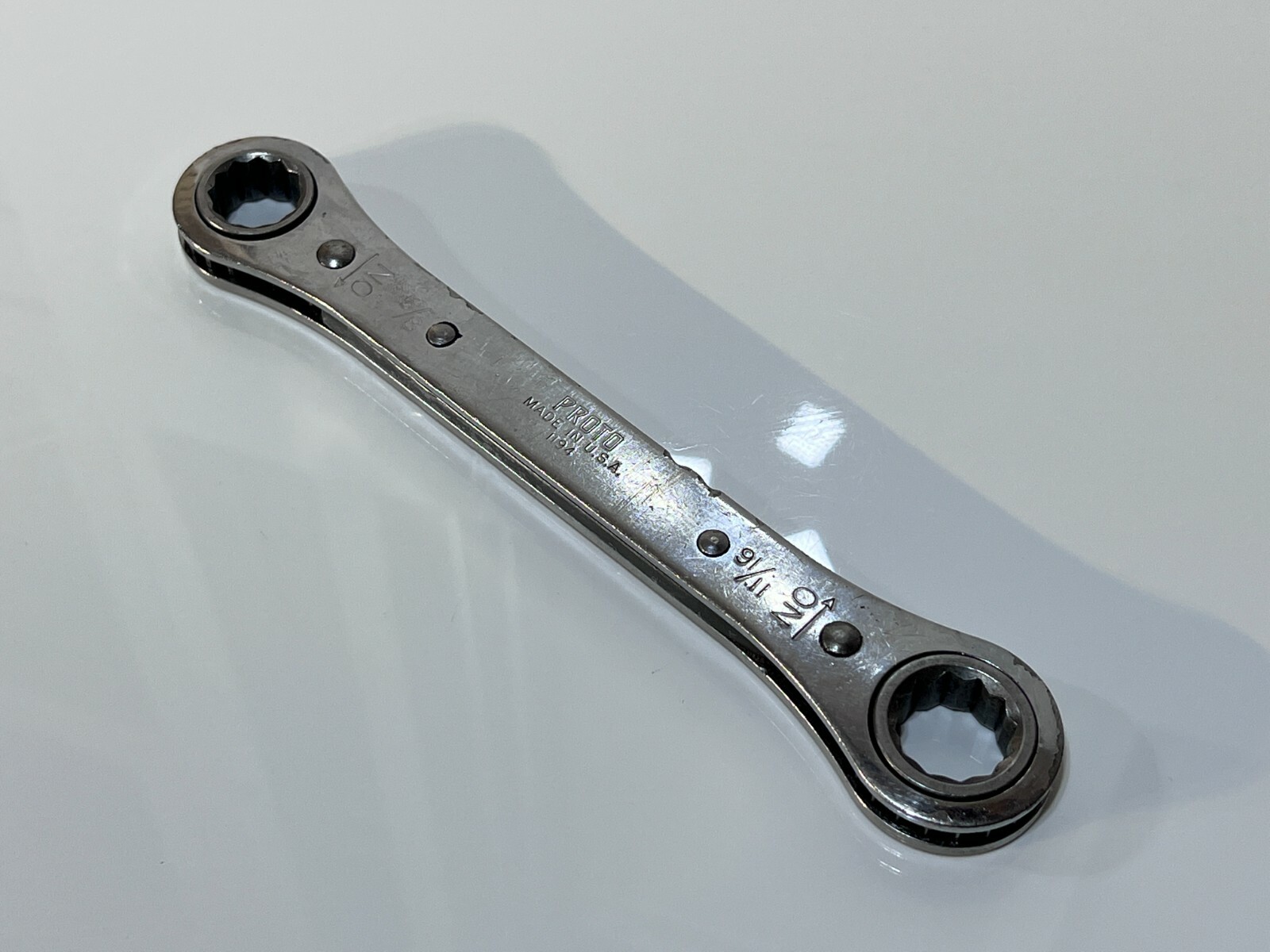 PROTO No. 1194 SAE 5/8″ x 11/16″ Box-End Ratcheting Wrench – 12 Point – USA Made