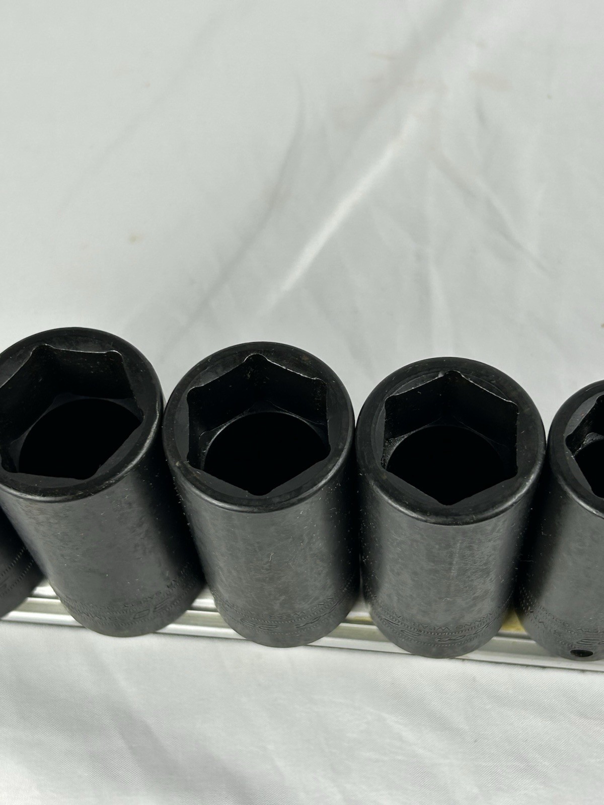Snap-On 1/2″ Drive 6 Point Metric 18mm-32mm SIMM180-SIMM320 Deep Socket Set 9pc