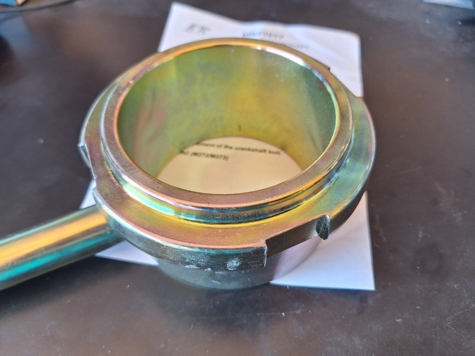 Mercedes M272 V6 and M273 V8 Crankshaft Harmonic Balancer Pulley Removal Tool