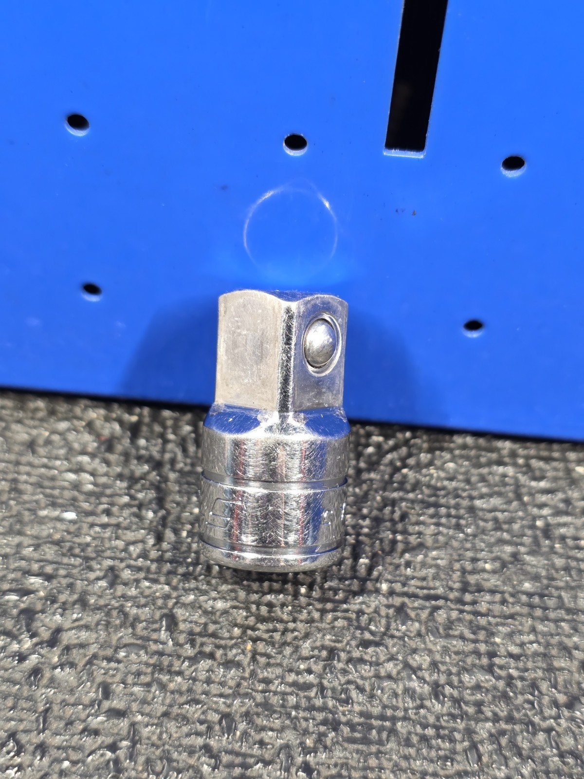 Snap-on Tools A2A 3/8″ F – 1/2″ M Drive Chrome Adapter Extension Socket